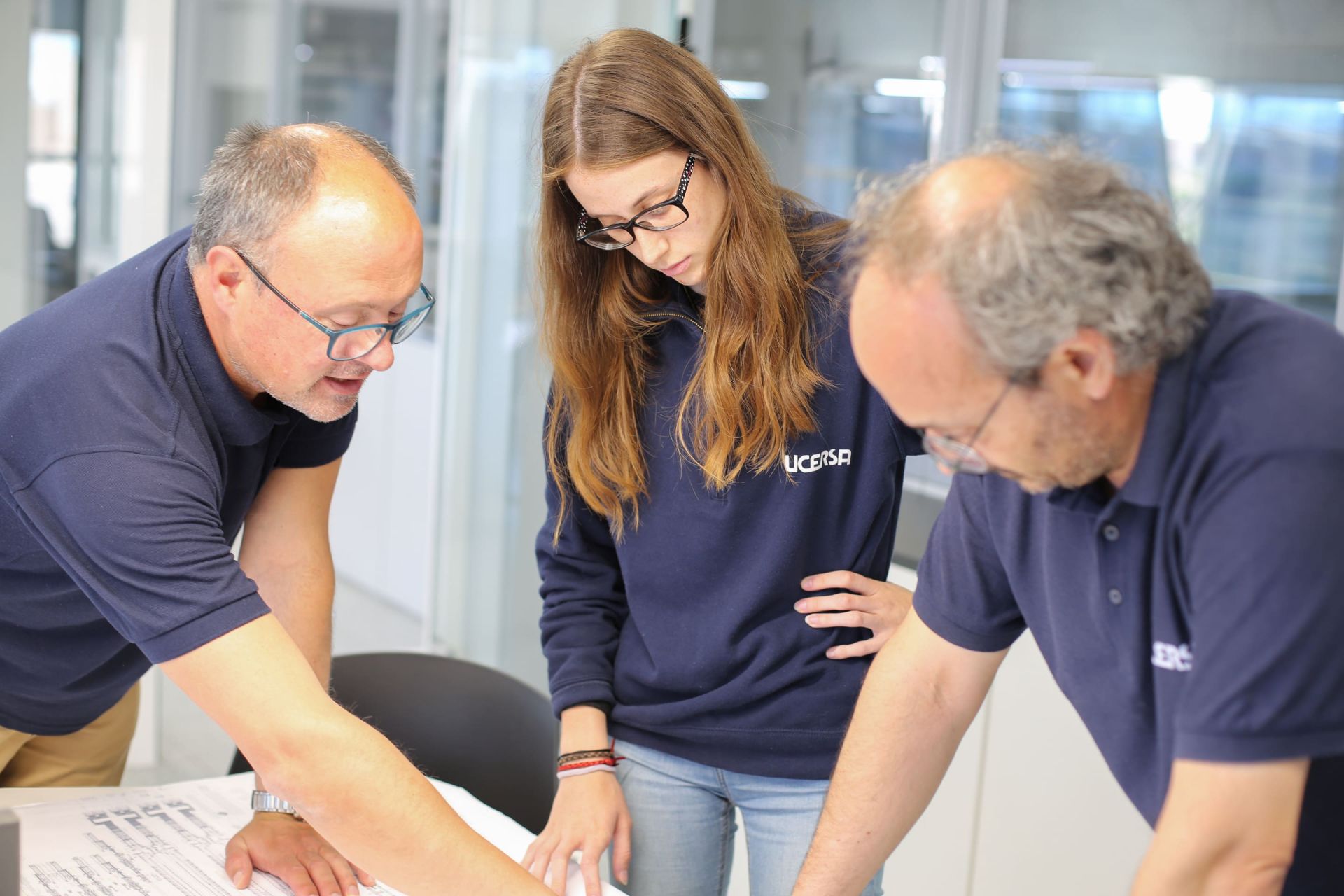 <p>Liderazgo</p><p>Garantía en calidad y servicio</p><p>Motor y palanca para la innovación y progreso industrial</p><p>Conocimiento y excelencia empresarial</p><p>Gran equipo técnico </p><p>Experiencia y responsabilidad</p><p></p>