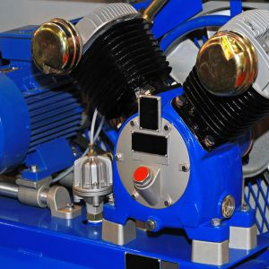Repuesto Compresor Aire WHYHKJ: Pieza Metálica 44200-ACR-1 (6.7 Oz, 1HP) - Central Pneumatic